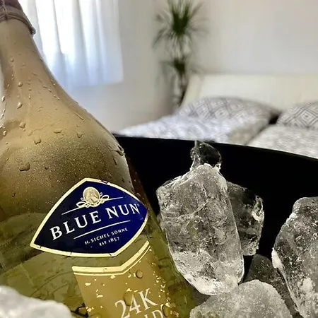 Leander House * 希欧福克